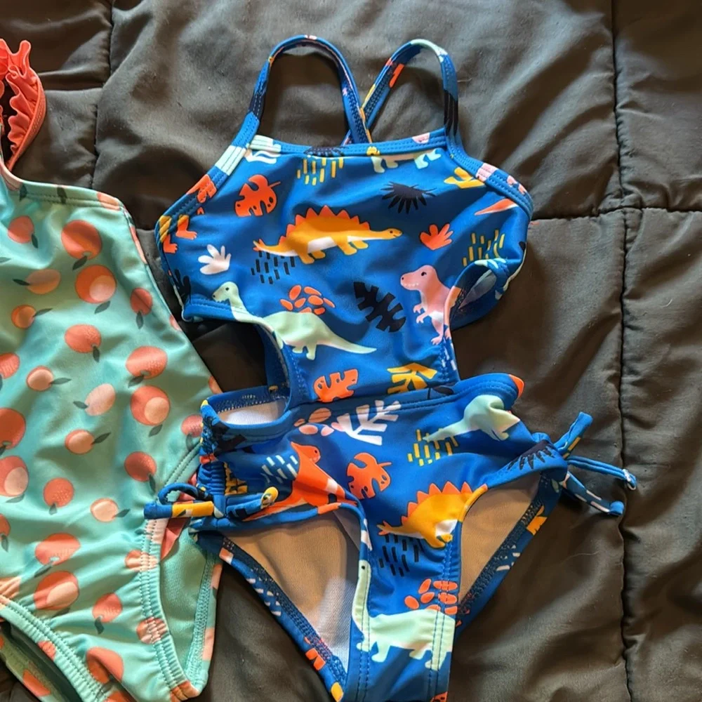 10/$10 Cat and jack swim bundle - Picture 3 of 6